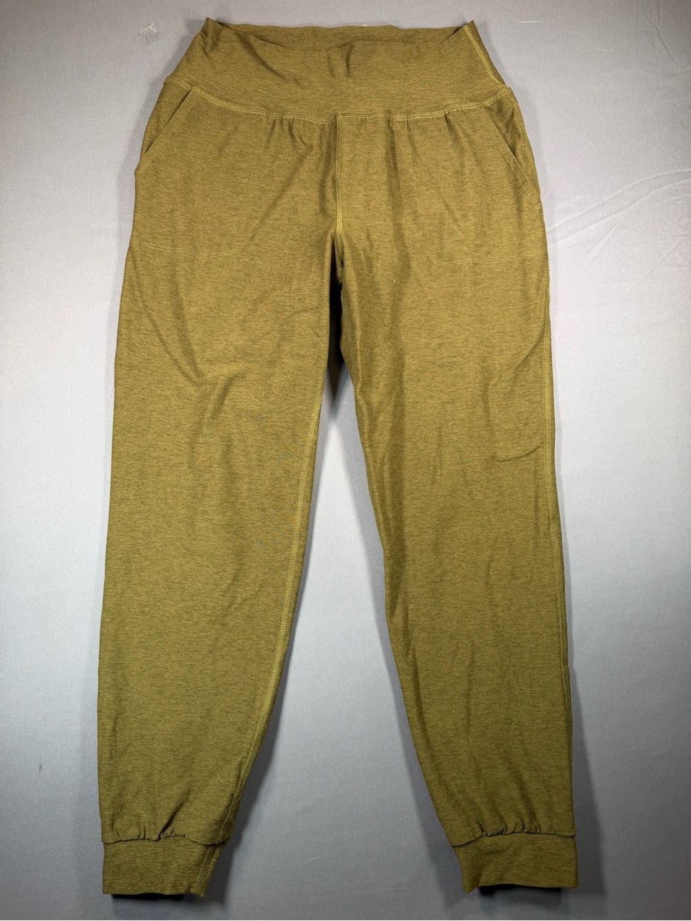 Beyond Yoga High-Rise Lounge Jogger Pants – Olive Green – Size M